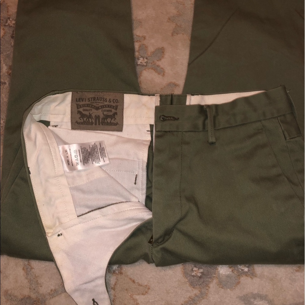 Levi’s chinos